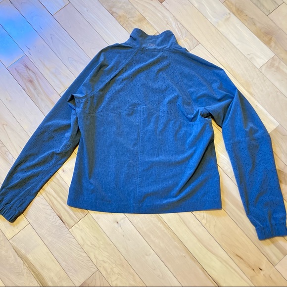 Calia by Carrie Underwood gray lightweight perforated pattern jacket medium - Picture 9 of 11